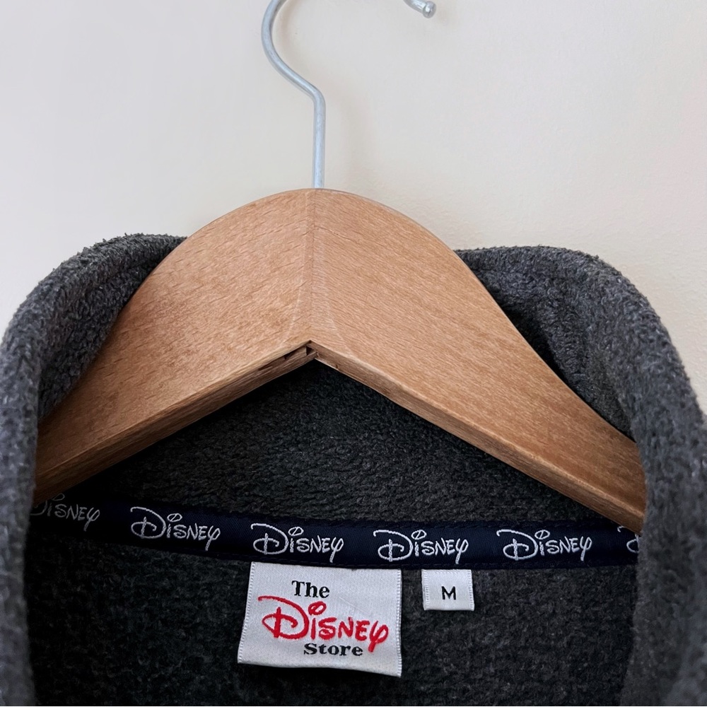 Vintage Disney Store Tigger Fleece, Size Medium - Picture 3 of 7
